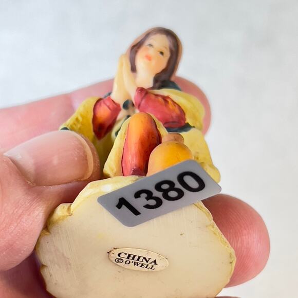 Grandeur Noel 2001 Bethlehem Village Blessed Mary O'Well Porcelain Resin - Picture 10 of 10